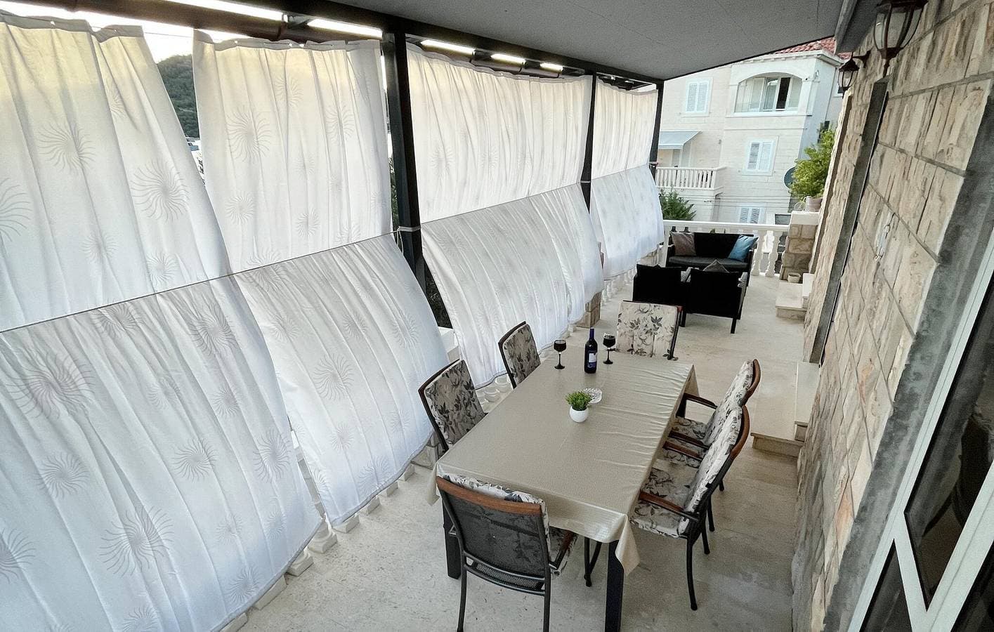 Foto 9 von 40: Gemütlich, 2 km von der Küste entfernt: Moderne Wohnung mit Terrasse und Parkplatz in Slano