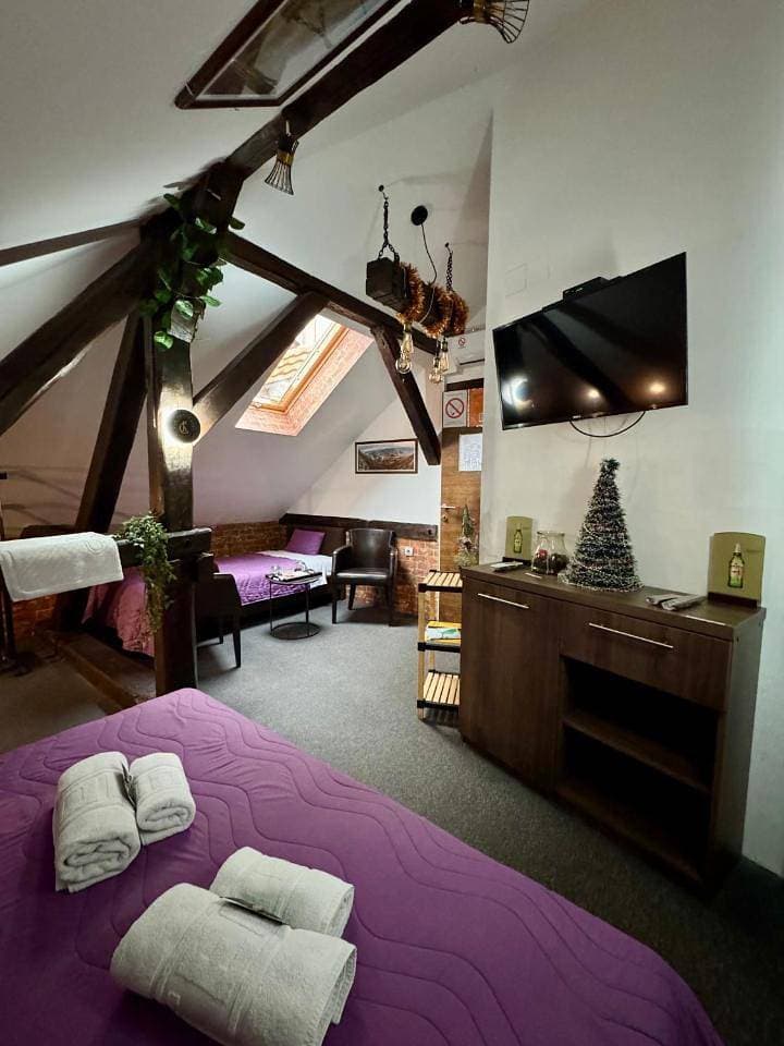 Foto 10 von 24: Luxury Triple Room