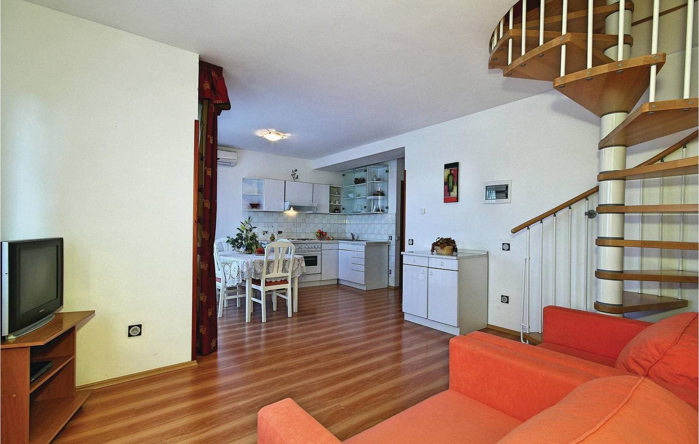 Foto 7 von 39: Charmante 2-Zimmer-Wohnung mit WLAN, Terrasse und Parkplatz – 600 m zu Restaurants
