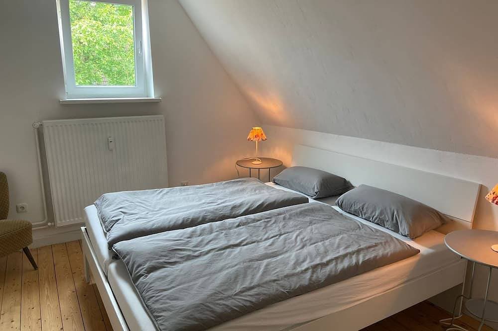 Foto 3 von 17: Gemütliches Ferienhaus unter der Schaumburg mit traumhaftem Blick ins Wesertal