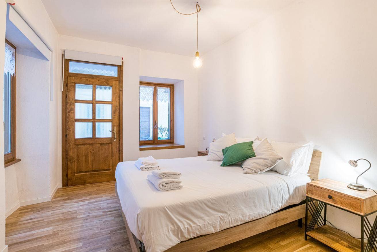 Foto 2 von 25: Ferienwohnung für 5 Personen mit Balkon/Terrasse