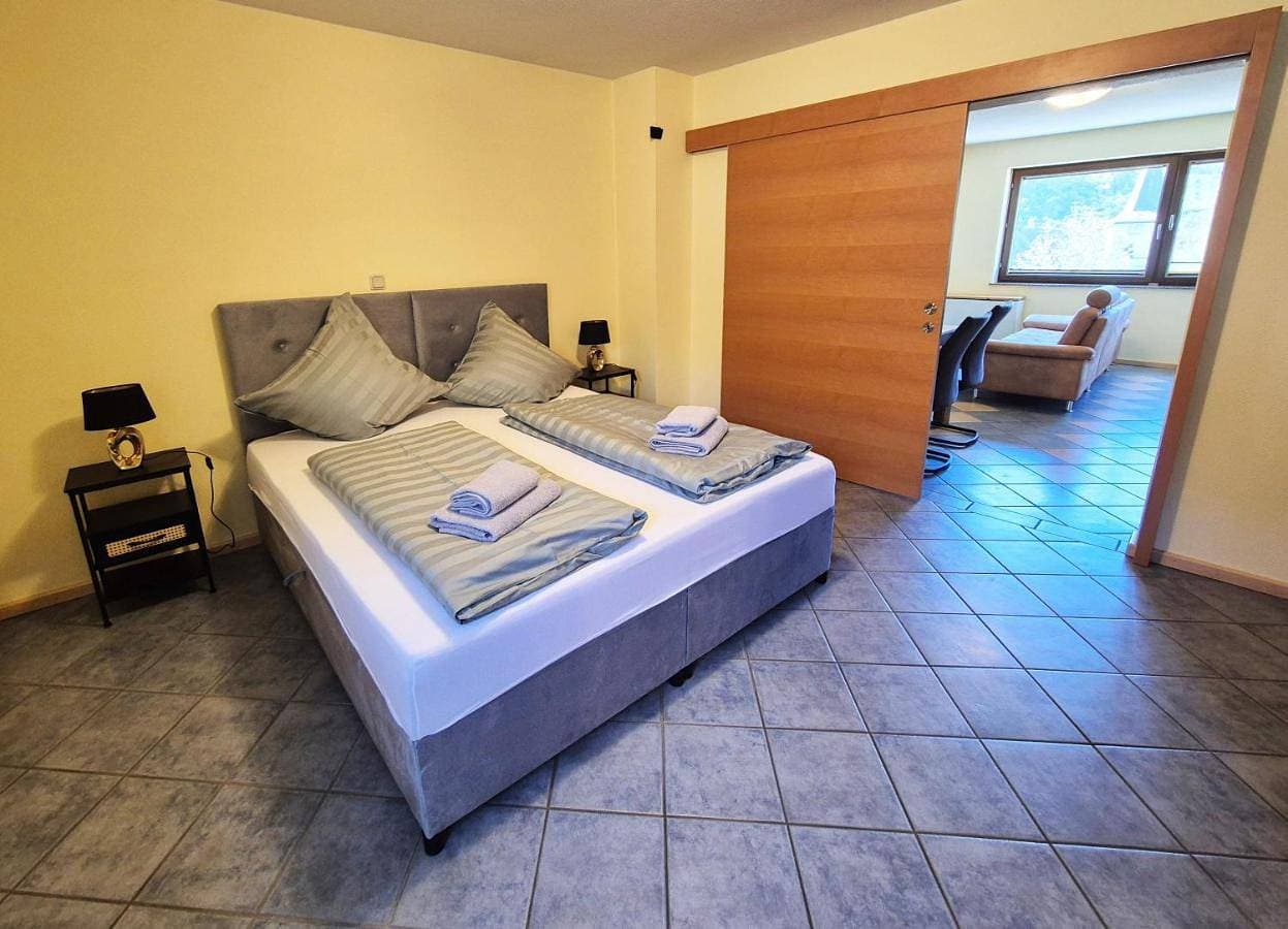 Foto 4 von 10: Double Room with Private Bathroom