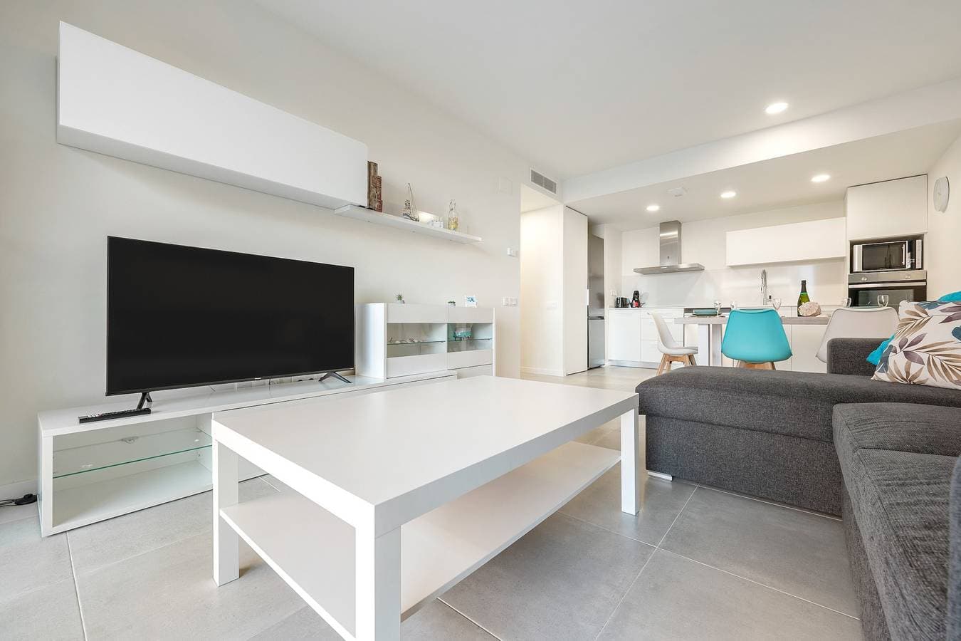 Foto 6 von 26: Ferienwohnung 'Costa Dorada Perle' mit Meerblick, Gemeinschaftspool und Klimaanlage