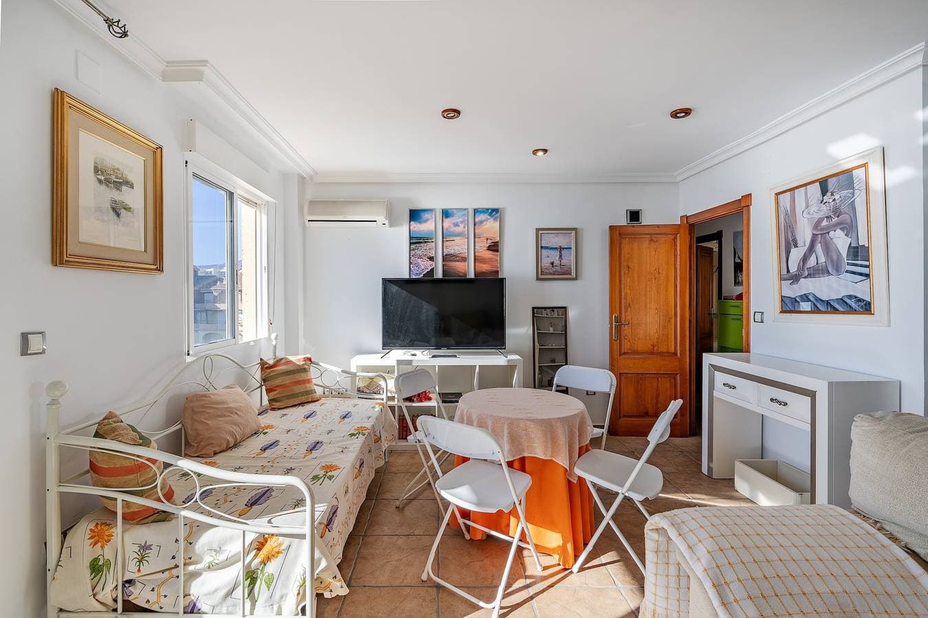 Foto 13 von 35: Ferienwohnung 'Bonito Apartamento Frente Al Mar' mit Meerblick, WLAN und Klimaanlage