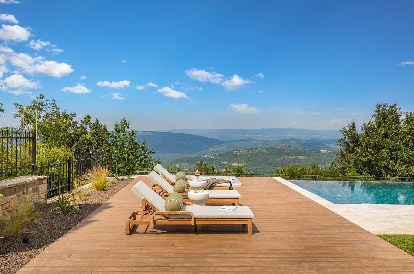 Foto 9 von 72: Villa Clara – Eine atemberaubende Oase des Luxus mit großem Pool, Wellness, Spielzimmer, Fitness und atemberaubender Aussicht auf Motovun