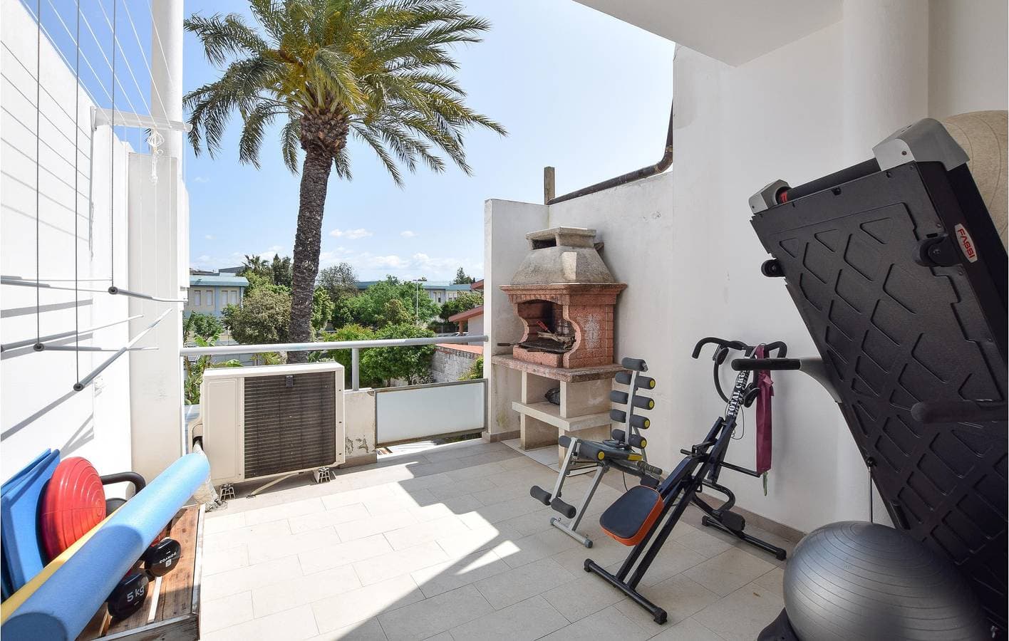 Foto 7 von 16: Appartement am Pool mit Küche und Parkplatz: Assemini