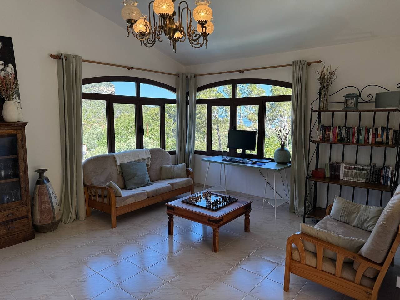 Foto 4 von 35: Ferienhaus 'Villa Port Des Canonge' mit Bergblick, WLAN und Klimaanlage