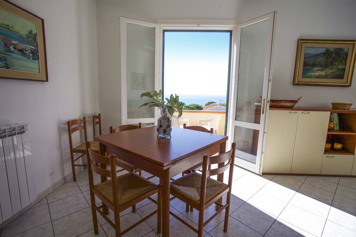 Foto 11 von 23: Ferienwohnung für 5 Personen mit Terrasse