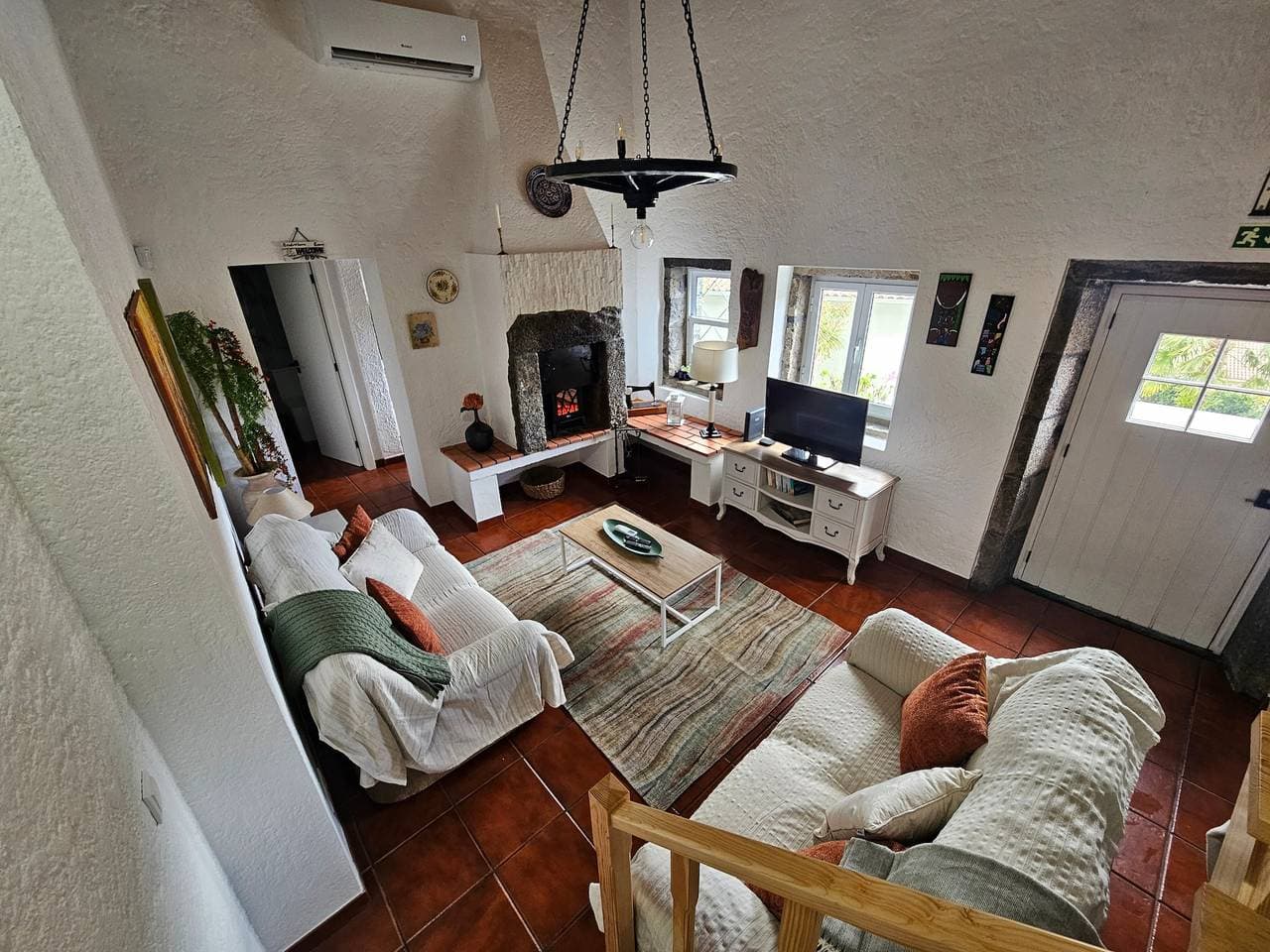Foto 6 von 19: Ferienhaus 'Paradise House Furnas' mit Bergblick, privater Terrasse und WLAN