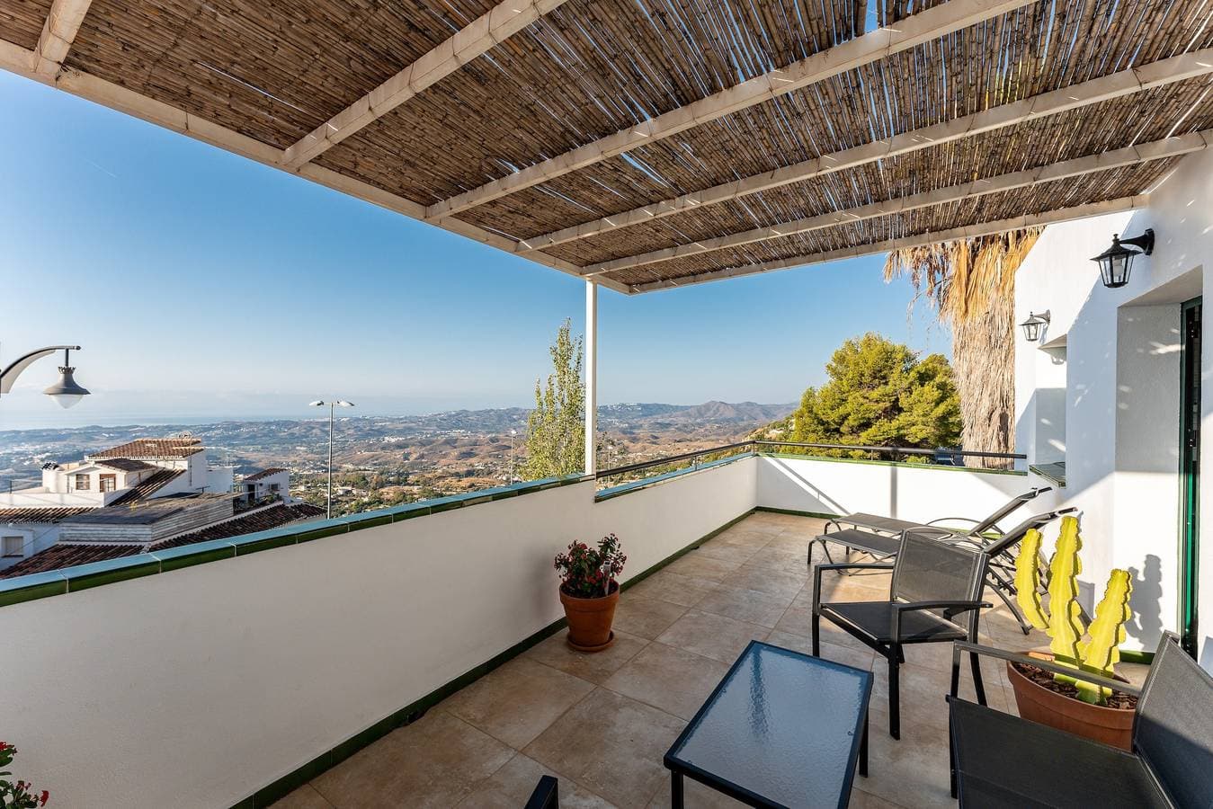 Foto 2 von 21: Ferienwohnung "Las Vistas" mit Meerblick, privater Terrasse und WLAN