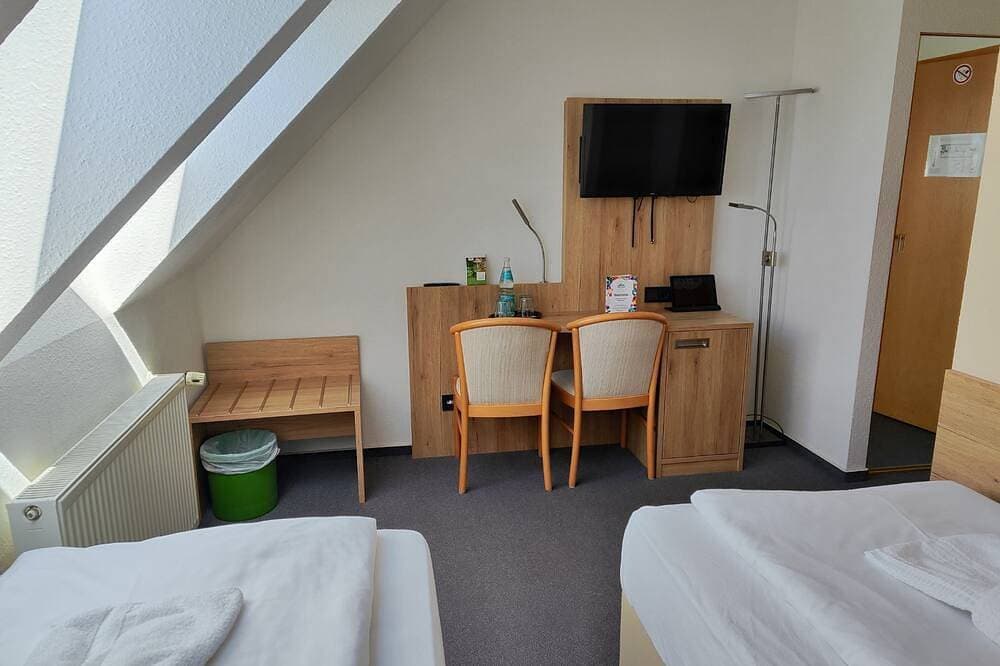Foto 4 von 30: Zweibettzimmer - Hotel Harzresidenz