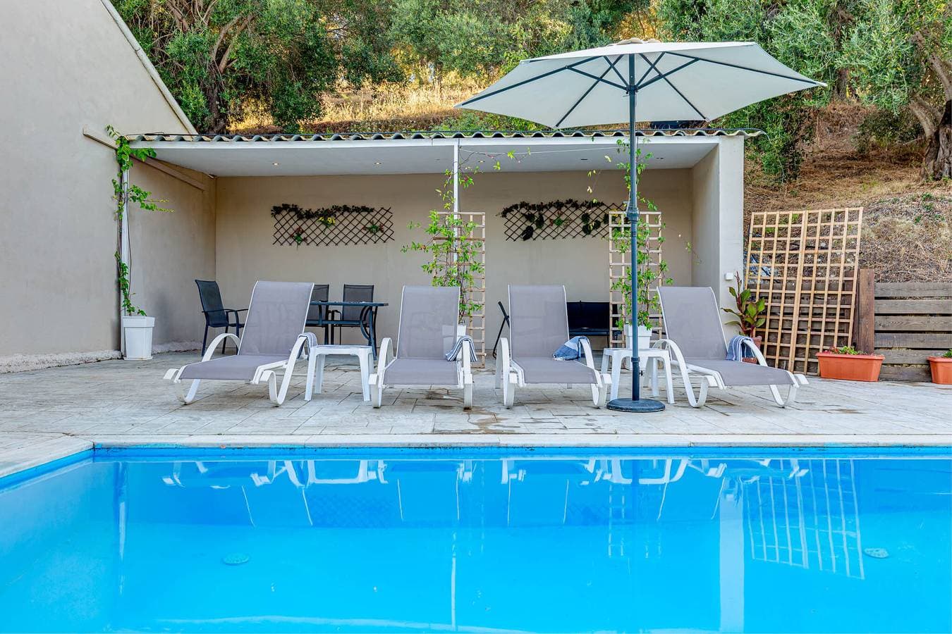 Foto 9 von 30: Ferienhaus für 4 Personen mit Pool