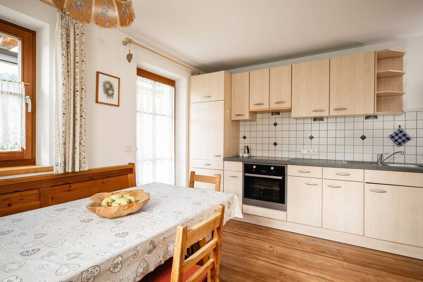 Foto 9 von 18: Ferienwohnung 'Rieplechn App Waldruhe' mit Bergblick, Gemeinschaftsgarten und Wi-Fi