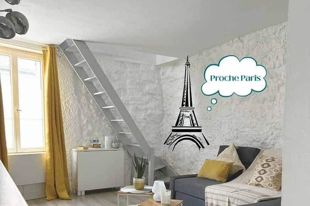 Charming apartment in the heart of Rueil-Malmaison. 1