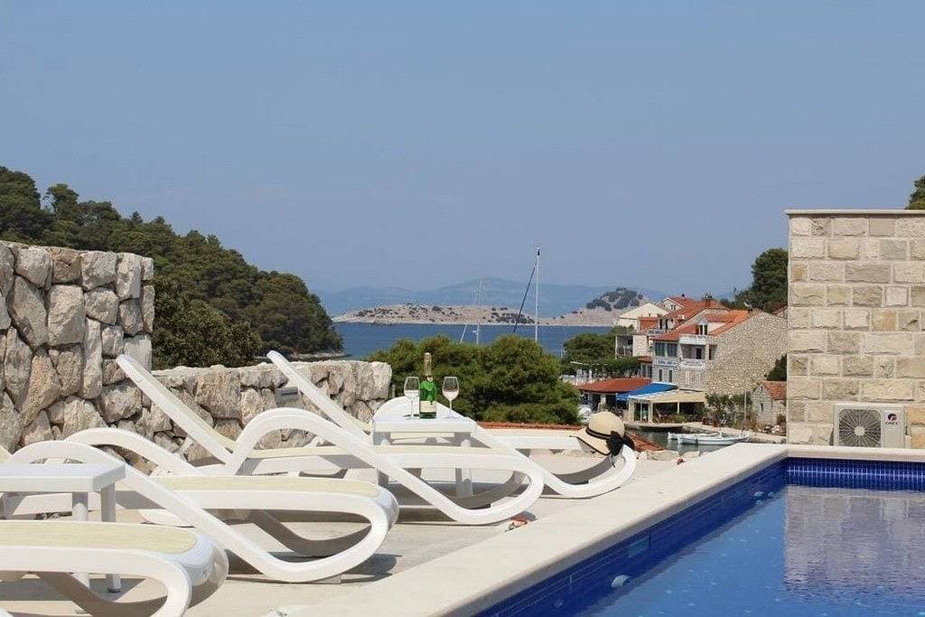 Foto 7 von 19: Studio Appartement mit Terrasse und Meerblick Pomena, Mljet As-22317-b
