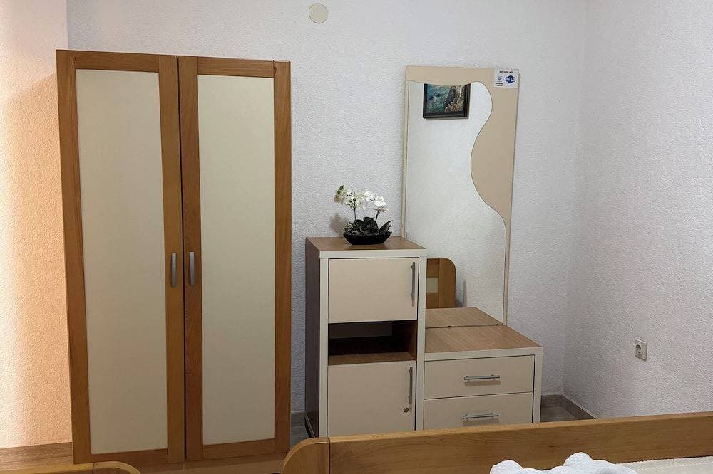 Foto 2 von 6: Triple 1 bedroom apartment with garden view