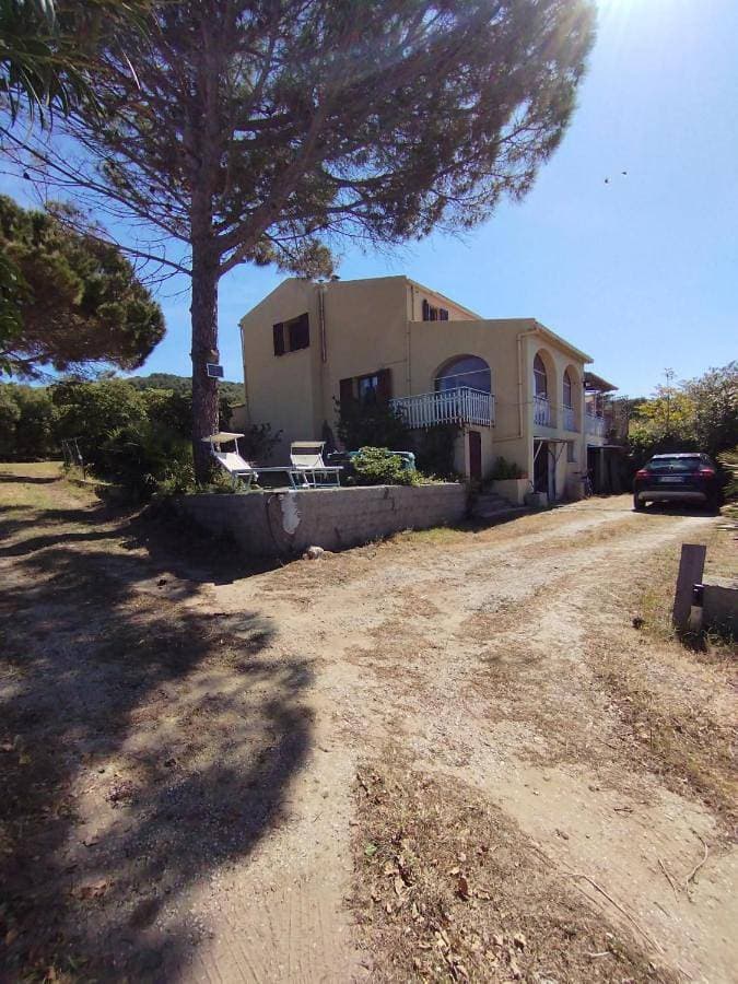 Foto 5 von 46: Three-Bedroom House