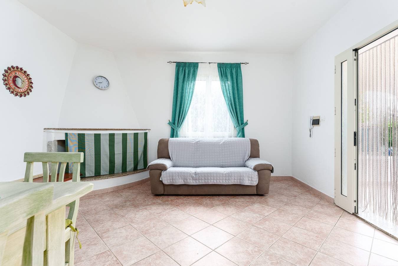Foto 10 von 32: Sardisches Apartment für 6 mit privater Terrasse, 3 Min. zu Fuß zum Strand
