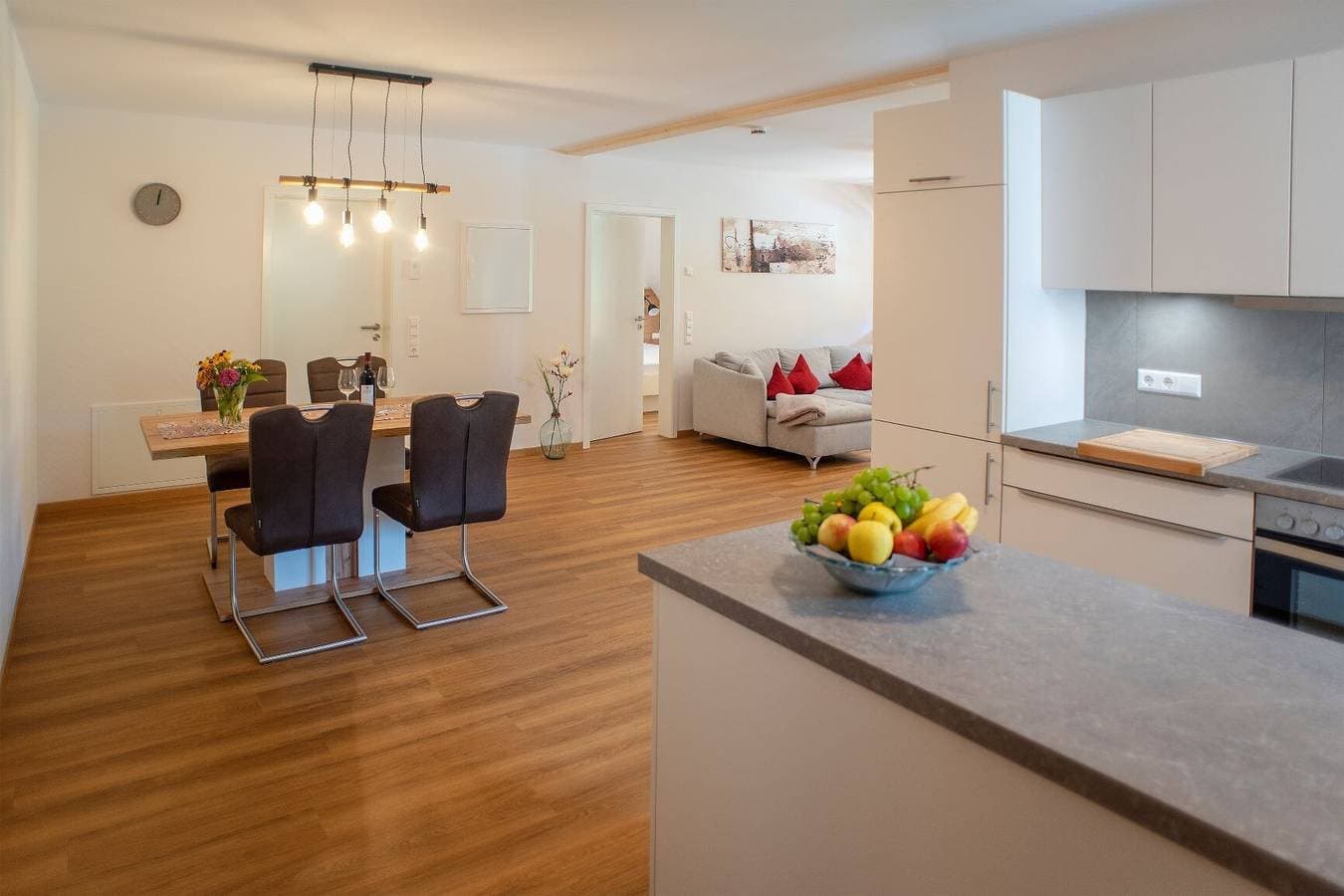 Foto 8 von 17: Ferienwohnung Löwenzahn mit Bergblick, Gemeinschaftsterrasse und WLAN