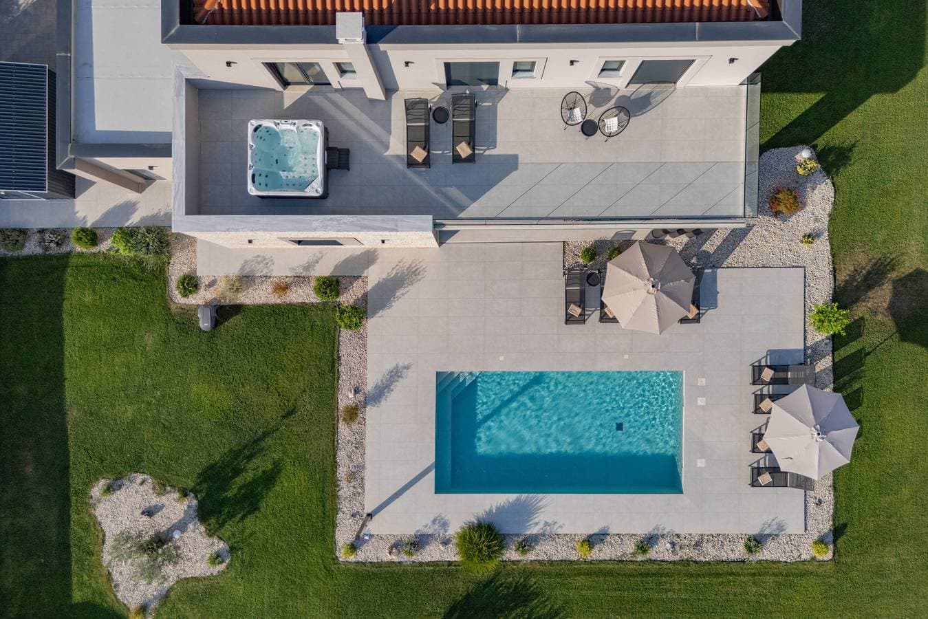 Foto 4 von 40: Villa Kalea mit Pool
