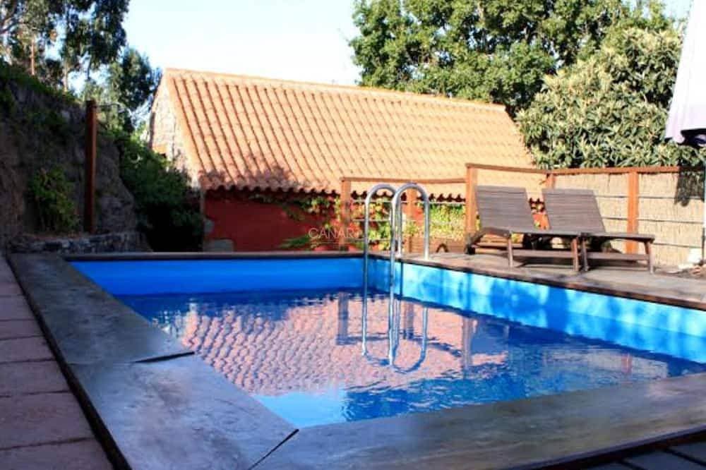 Foto 11 von 15: Restauriertes kanarisches Ferienhaus El Roble mit privatem Pool in Fon