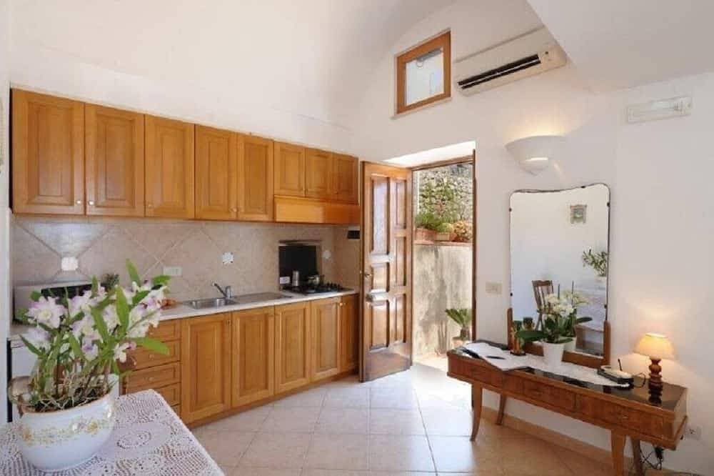 Foto 4 von 14: A beautifully decorated studio flat with breathtaking seaview terrace
