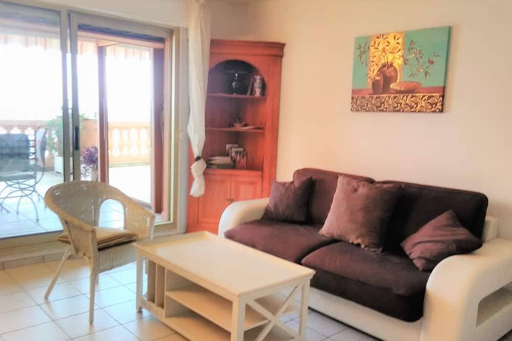Foto 4 von 9: 2-room apartment with air conditioning + wifi, 18m² terrace facing the sea, private parking