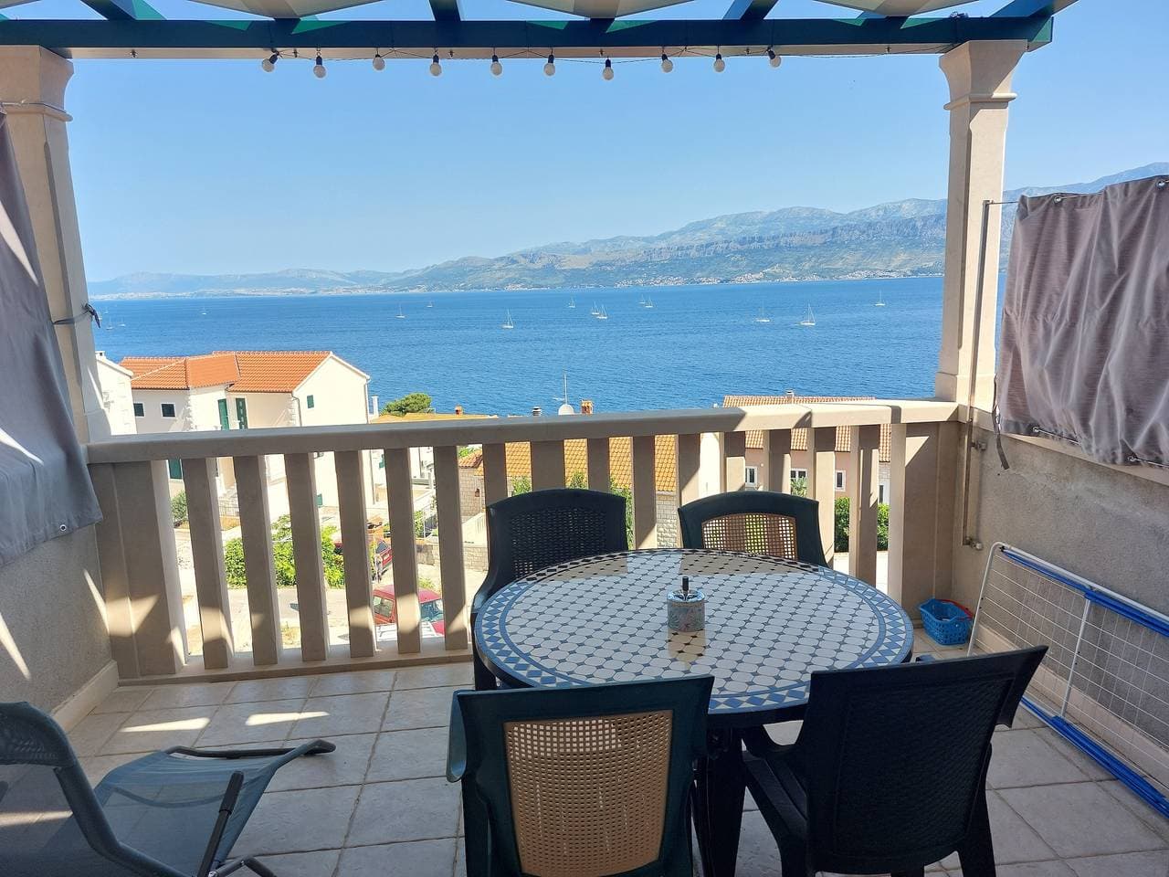 1-Zimmer-Ferienwohnung mit Terrasse und Meerblick Postira (Brac) -a 1