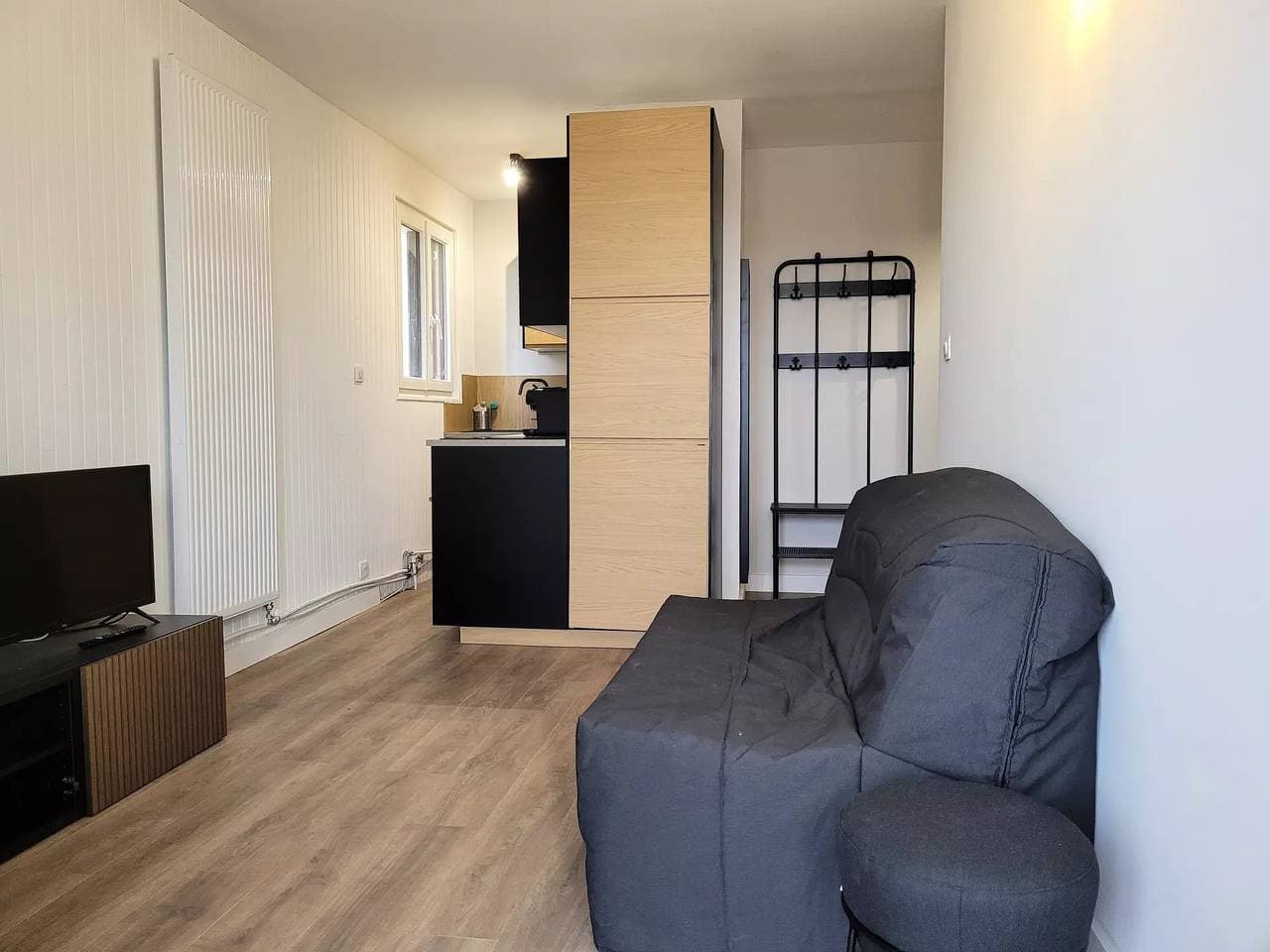 Foto 7 von 13: Studio von 34m2, 4 Personen belichtet Ost, Balkon mit schöner Aussicht auf das Tal