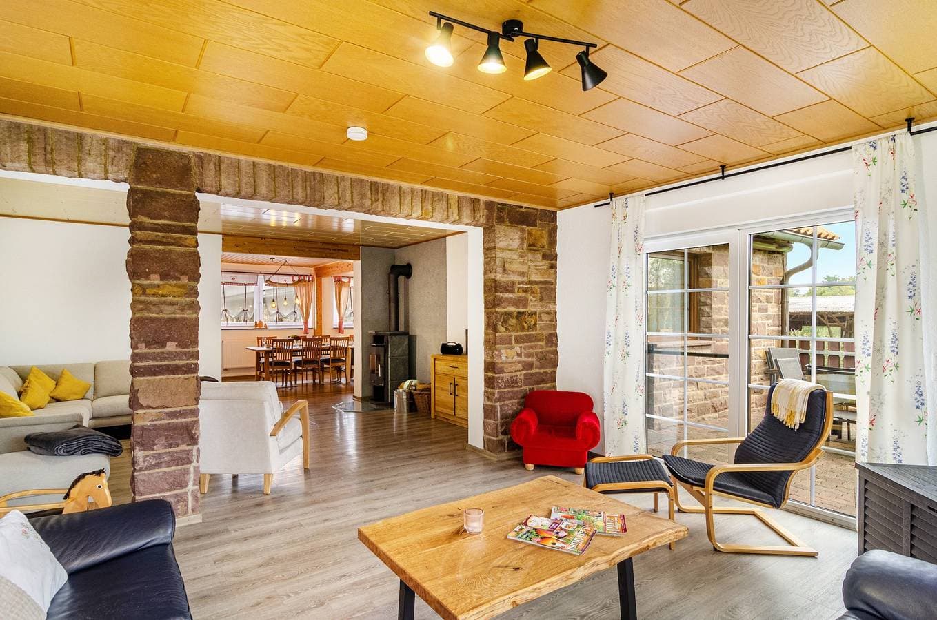 Foto 6 von 45: Ferienhaus 'Hillebrand' mit privater Terrasse, privatem Garten und Sauna