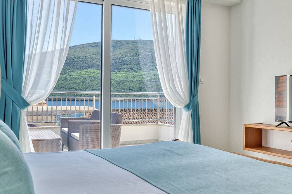 Foto 5 von 30: Ljubica Superior 3-Zimmer-Apartment mit Meerblick