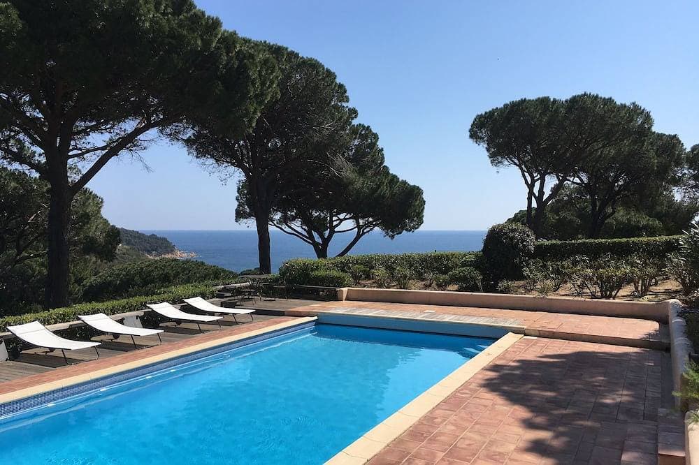 Exceptional property, panoramic sea views, pool, private tennis court, air-con 1
