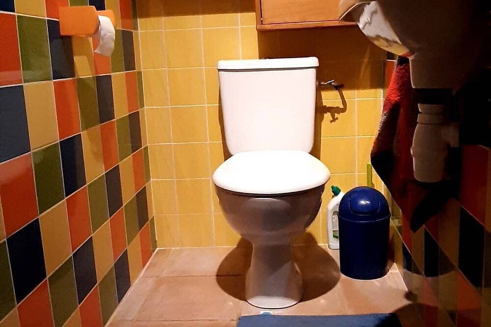 Foto 7 von 28: Privates Schlafzimmer, Schwimmbad, Poolhaus, Sommerküche auf schönem, ruhigem Grundstück