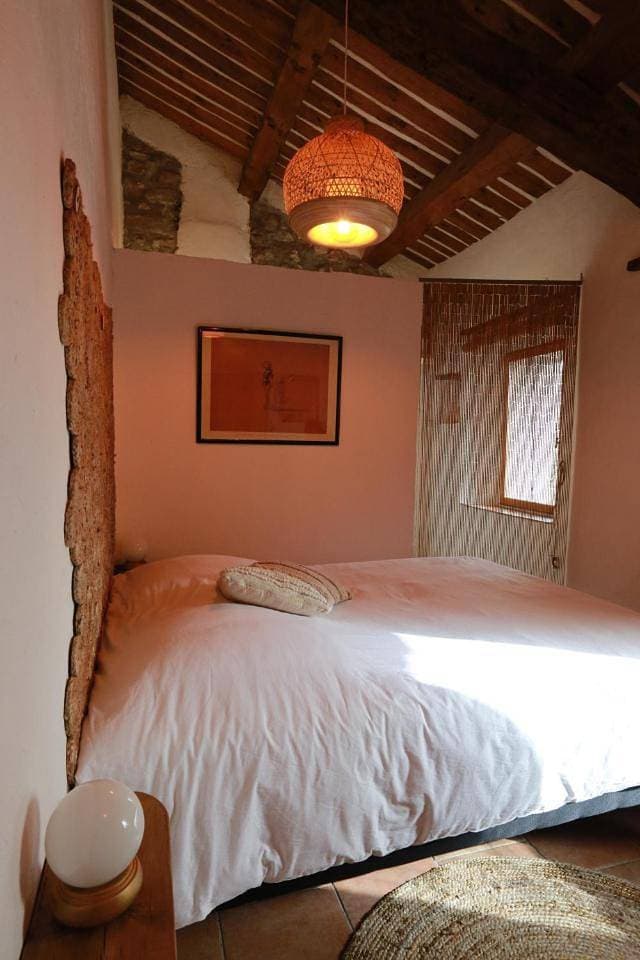 Foto 10 von 50: Double Room with Private Bathroom