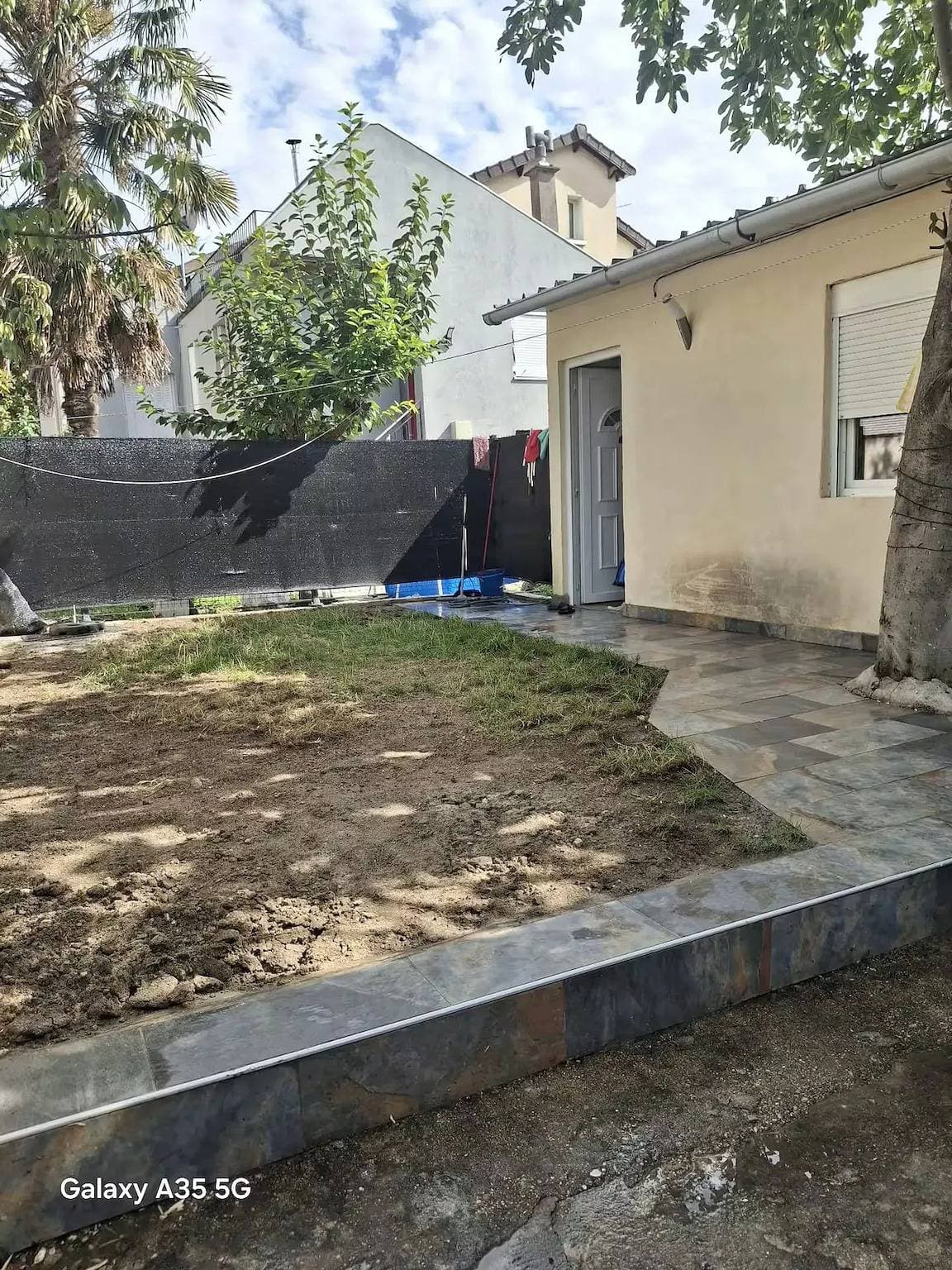 Foto 10 von 12: Haus in Bondy mit Terrasse und Parkplatz