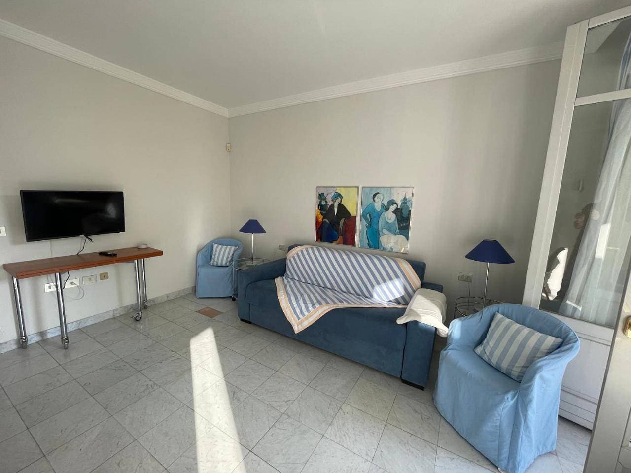 Foto 10 von 20: Apartment with Lake View