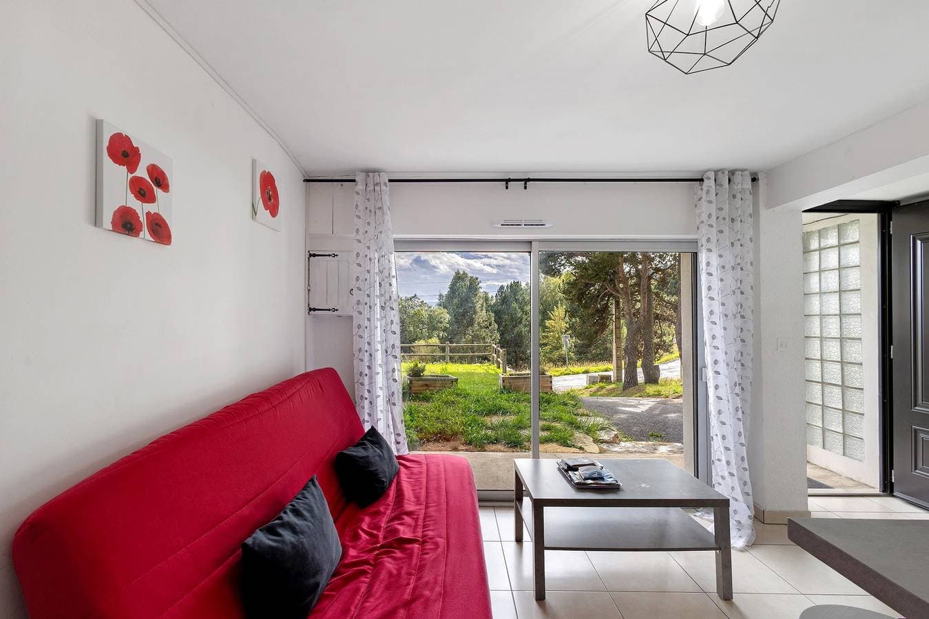 Foto 4 von 20: Appartement 'Gemütliche 1-Zimmer-Wohnung in Font' mit Bergblick, Gemeinschaftsgarten und Balkon