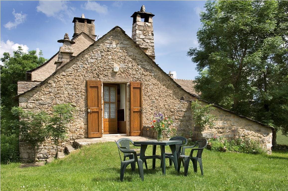 Le Petit Gîte  2/4 personnes à Valbelle 1