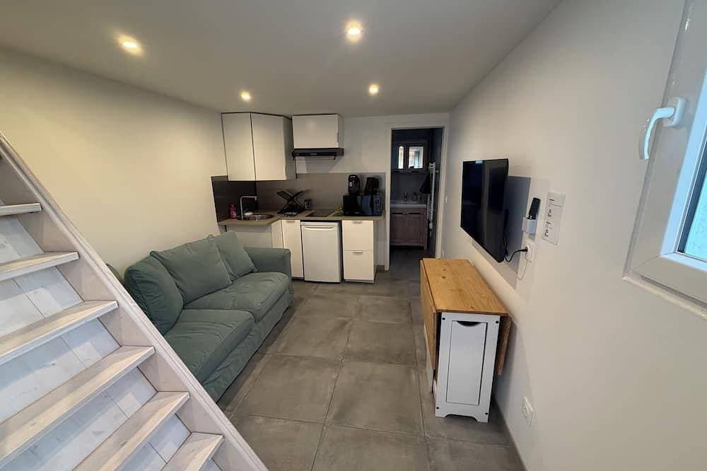 Quiet studio apartment 1