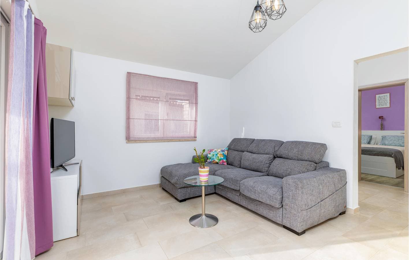Foto 6 von 33: Gemütliche 1-Zimmer-Wohnung mit Terrasse, WLAN, Parkplatz und Klimaanlage