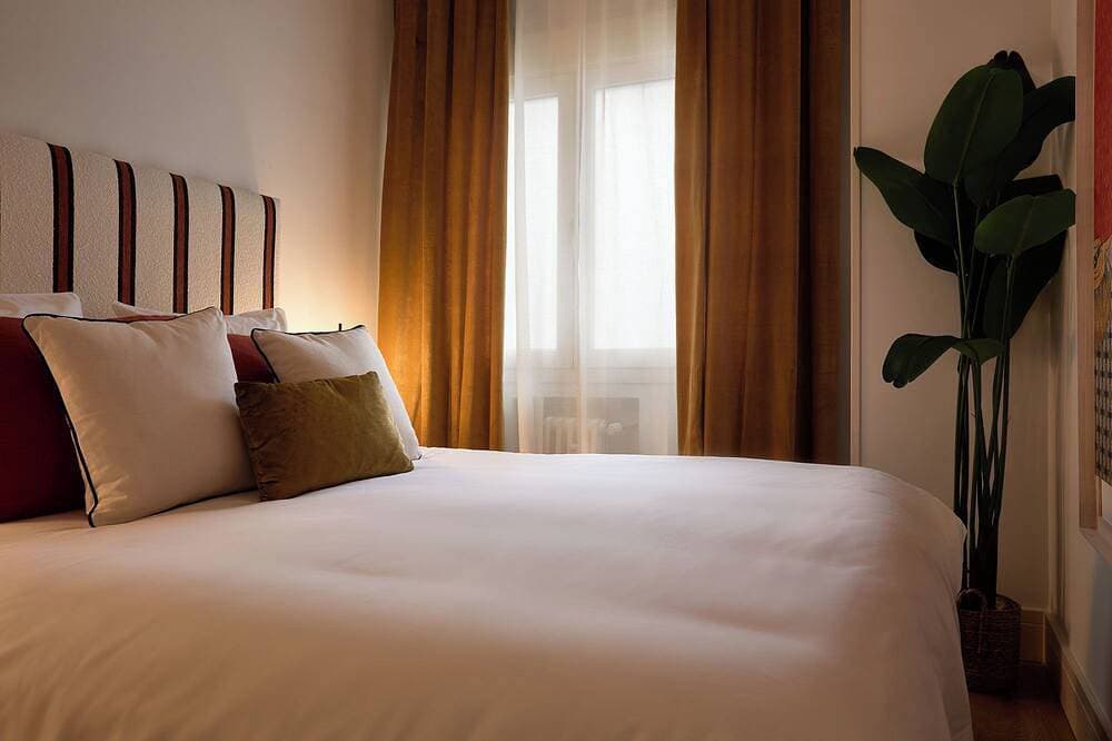 Foto 5 von 30: Oasis & Design in Central Alcalá | 3 Bedrooms | 2 Bathrooms | Private Patio