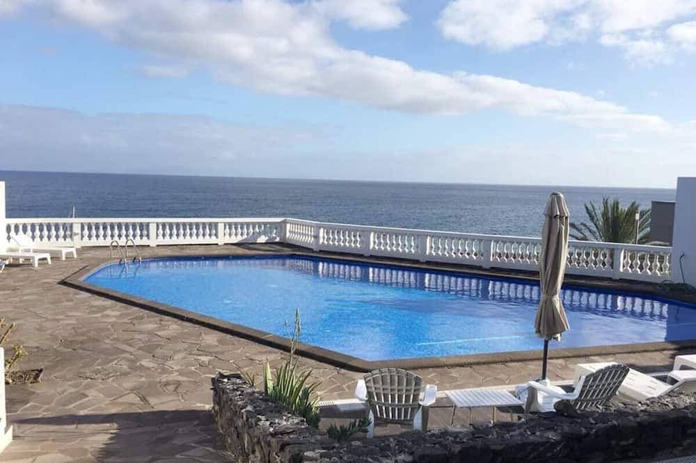 Strandhaus mit Pool 1