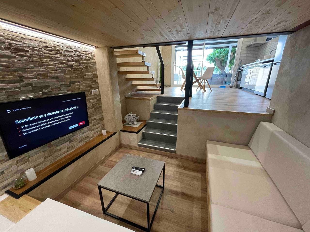 Foto 3 von 32: Apartment „Can Padrosa Mini Loft 1“ mit Gemeinschaftspool, WLAN und Klimaanlage