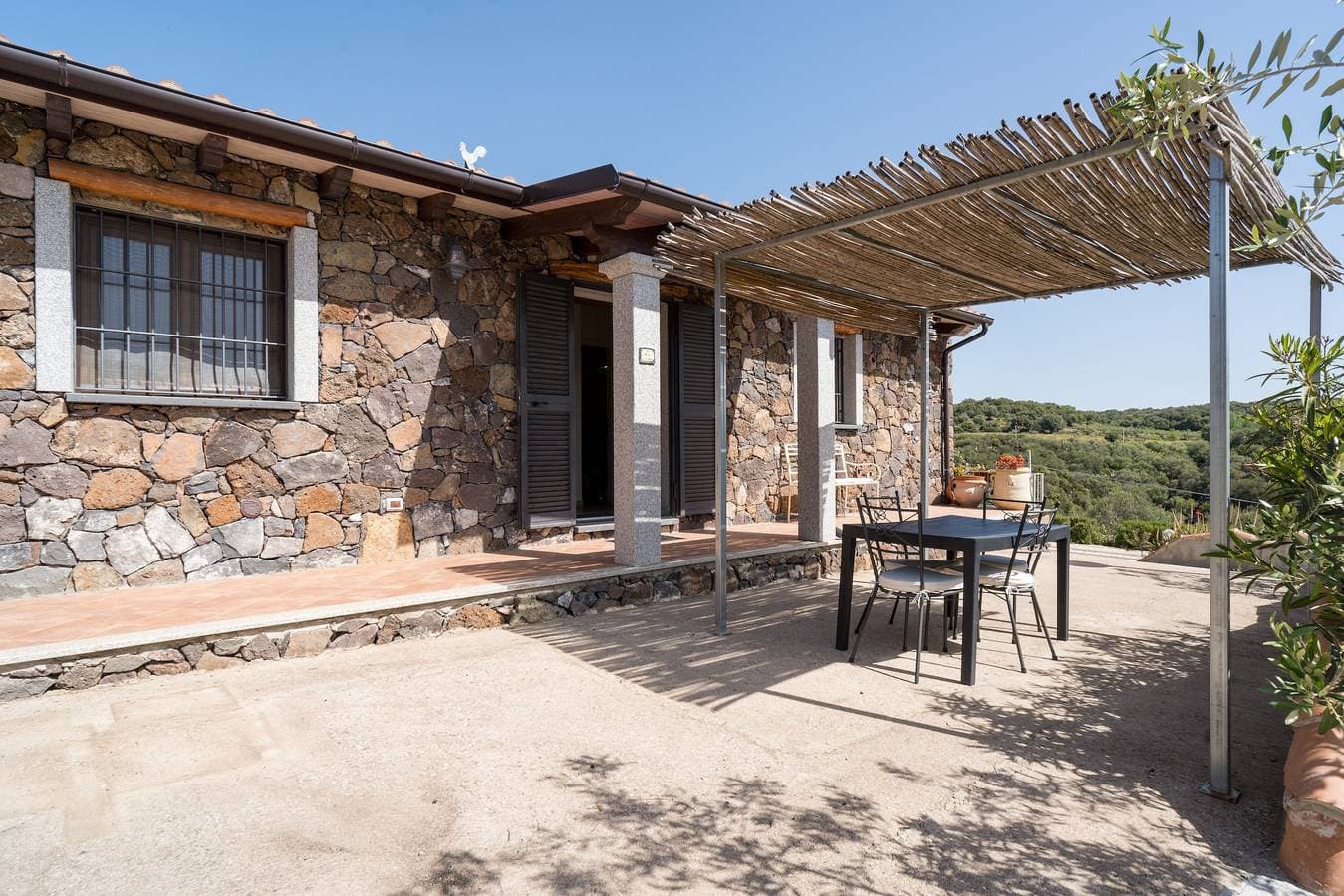 Foto 2 von 23: Ferienhaus 'Casa Luna' mit Seeblick, WLAN und Klimaanlage