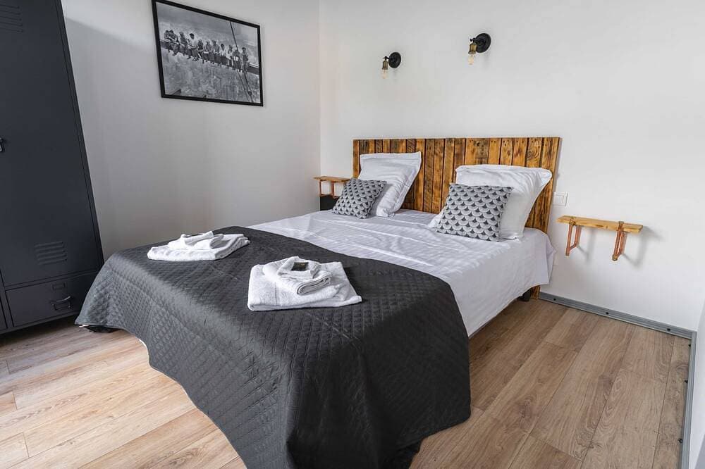 Foto 9 von 30: Apartment-Deluxe-Ensuite mit Dusche-Blick auf den Hof