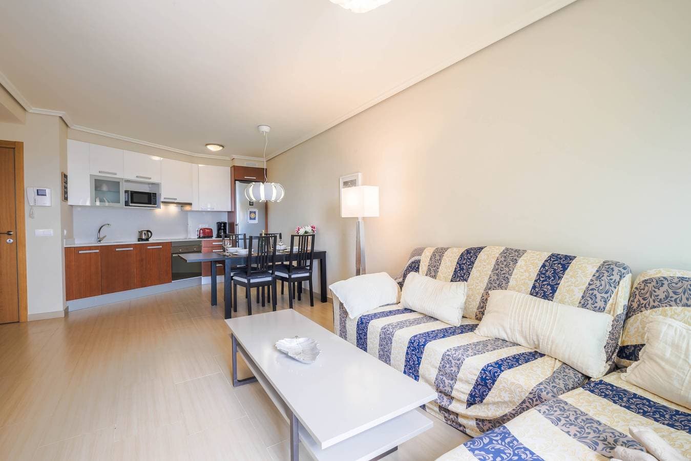 Foto 7 von 28: Ferienwohnung Luxury Junto Al Mar nahe dem Strand mit Terrasse
