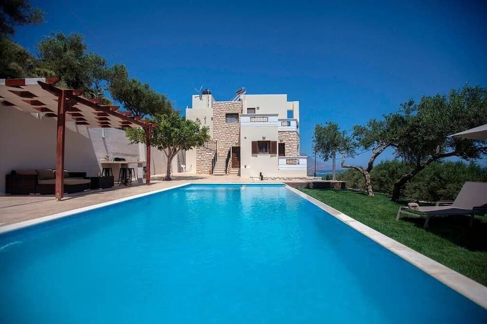 Villa Veghera - Ferienvilla mit Pool nur 2 km vom Sandstrand entfernt! 1