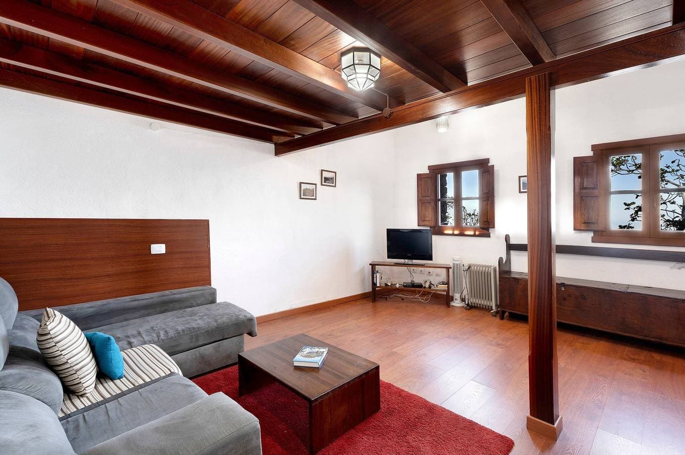 Foto 3 von 21: Chalet 'La Higuera' mit Meerblick, Gemeinschaftsterrasse und WLAN