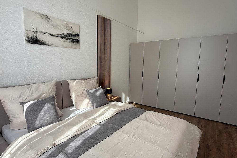 Foto 3 von 17: Schloss Espasingen am Bodensee | Ferienwohnung Bernini Suite