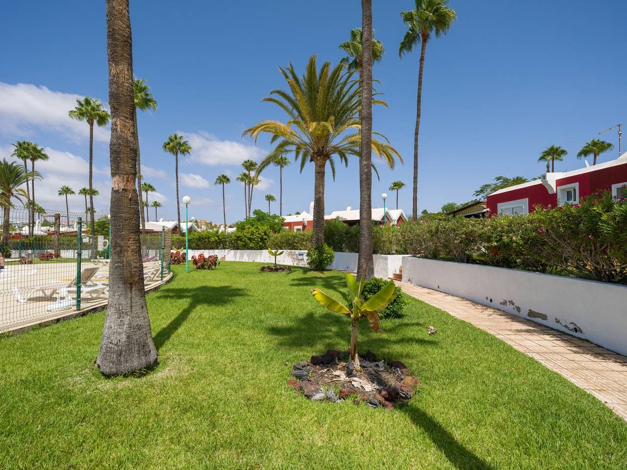 Foto 6 von 30: Cozy Bungalow with Private Jacuzzi in Maspalomas